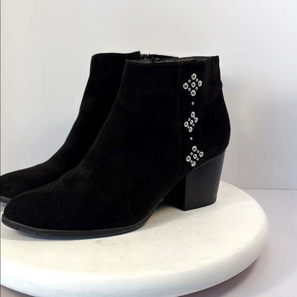 Faux Suede Ankle Boots w Silver Studs Sz 9 - Picture 1 of 6